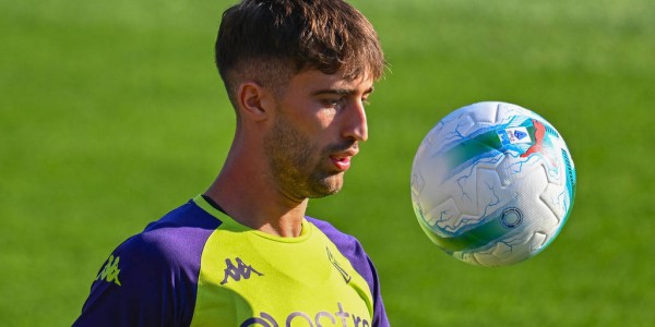 AC米兰新援德温特：年轻后卫将如何填补佳夫的空缺？