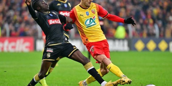 欧冠复仇战！摩纳哥主场死磕热刺：欧联冠军带伤兵能破 8 年魔咒吗？